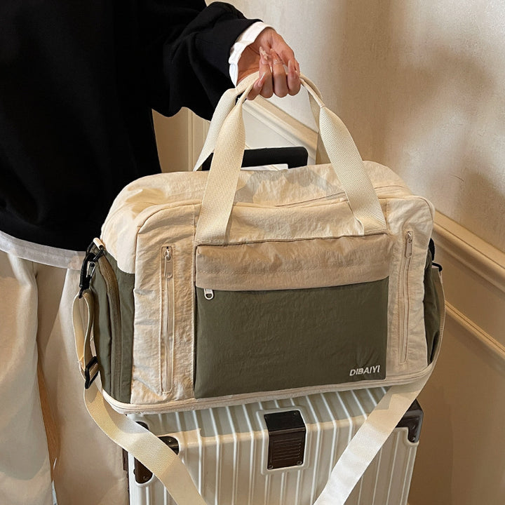 Versatile Multi-Compartment Duffle Bag