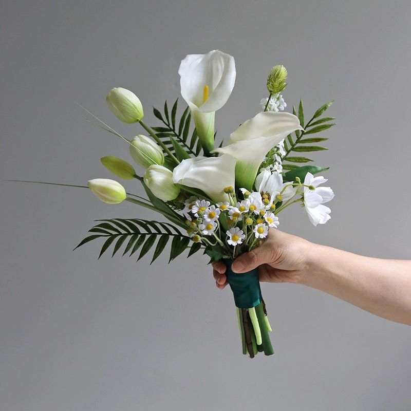 Elegant Floral Bridal Bouquet
