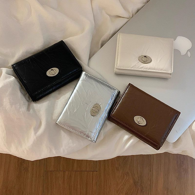 Elegant Textured Leather Wallet Kalsten