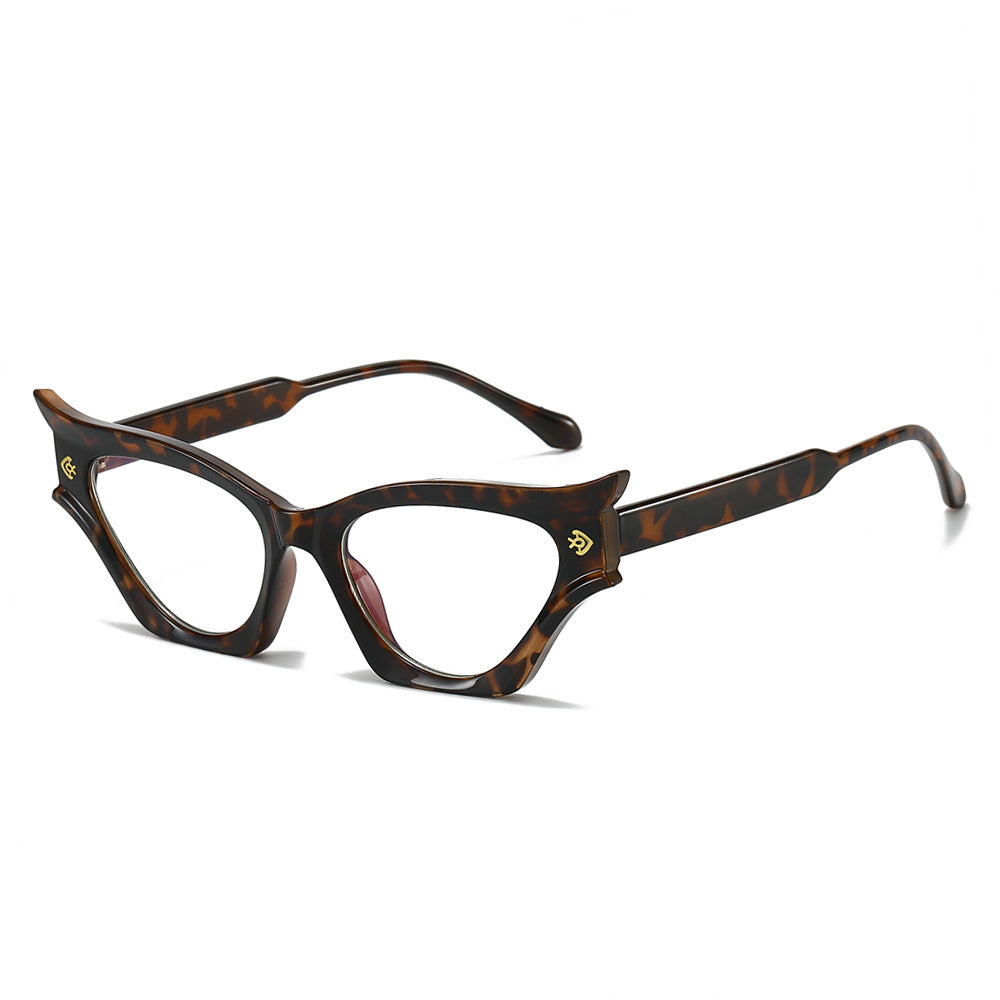 Avant-Garde Cat-Eye Sunglasses Kalsten