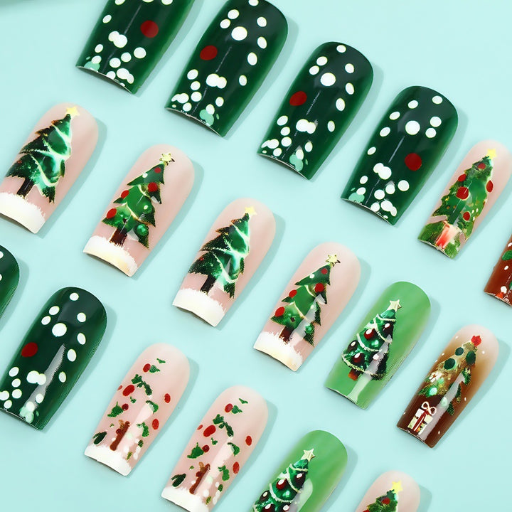 Artificial nails in festive Christmas design Kalsten