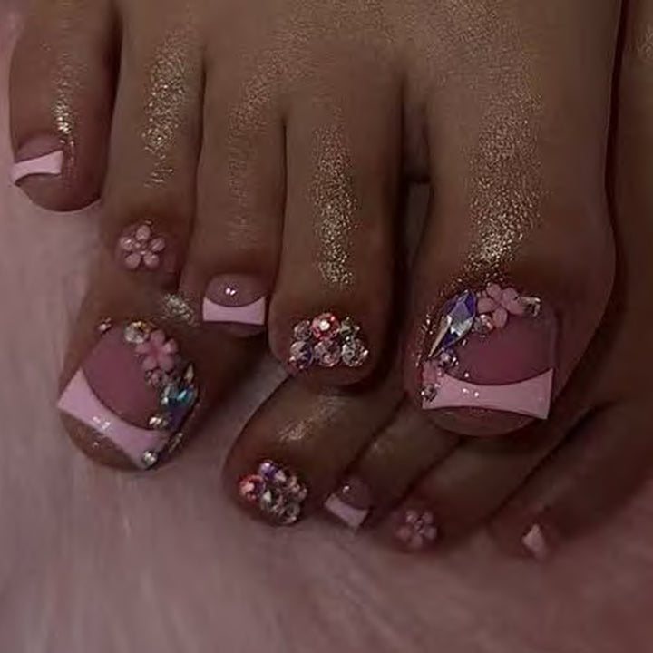 Artful toenail designs with colorful accents and glitter Kalsten