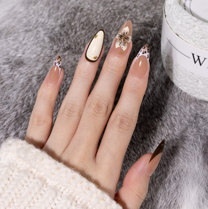 Artful nail art with floral accents Kalsten