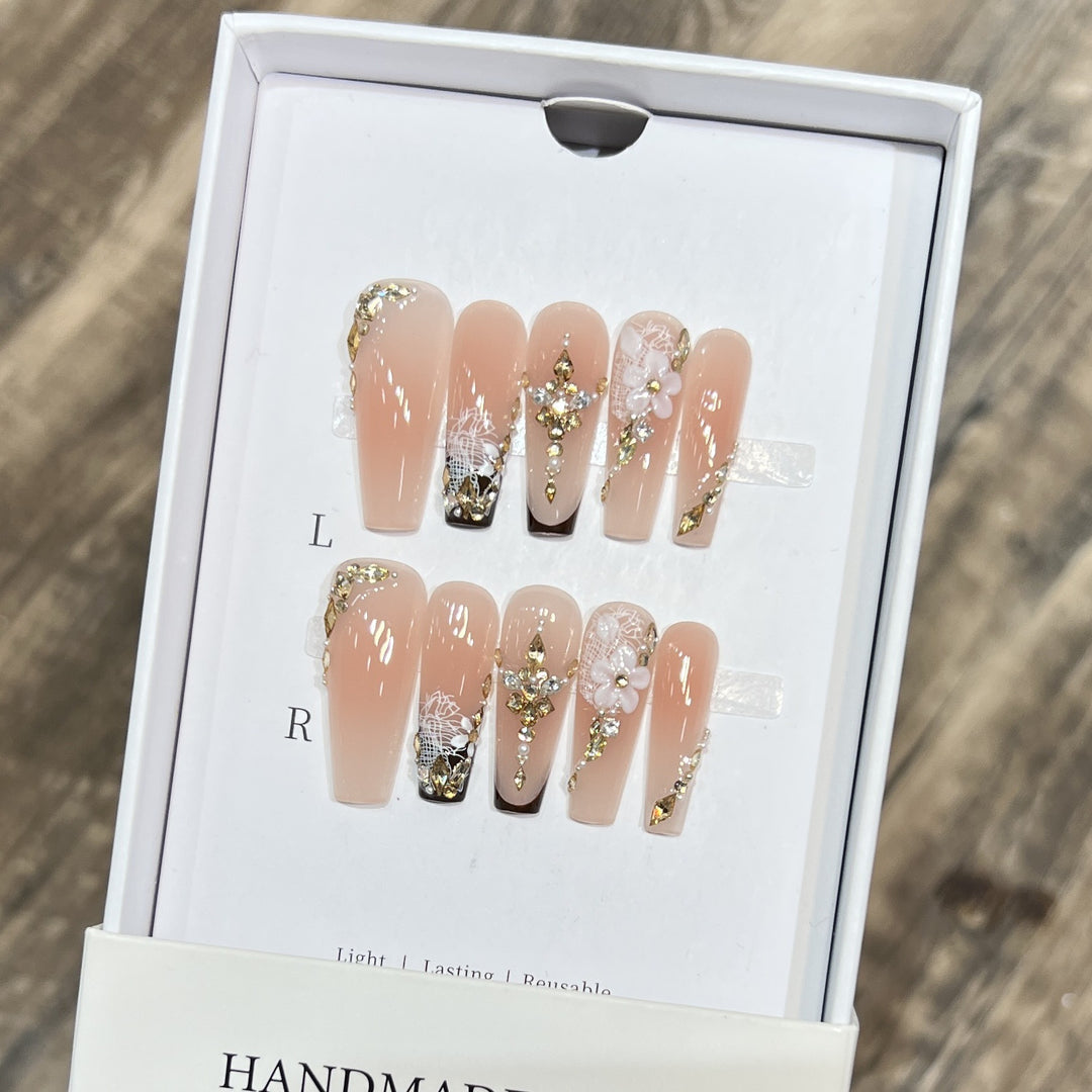 Artistic Reusable Press-On Nail Set with Floral and Gold Accents Kalsten