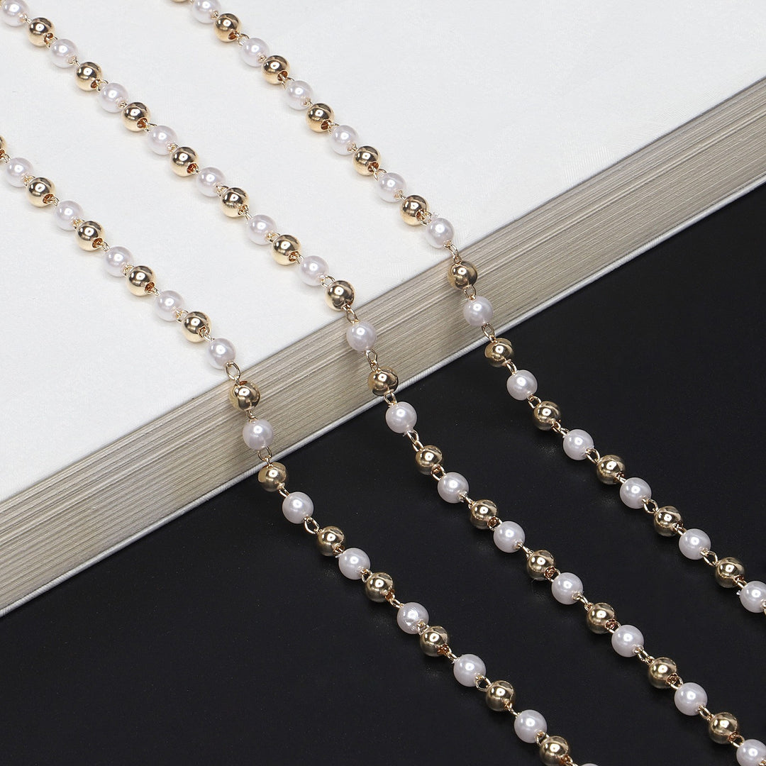 Elegant Heart-Shaped Pearl Chain Eyewear Holder Kalsten