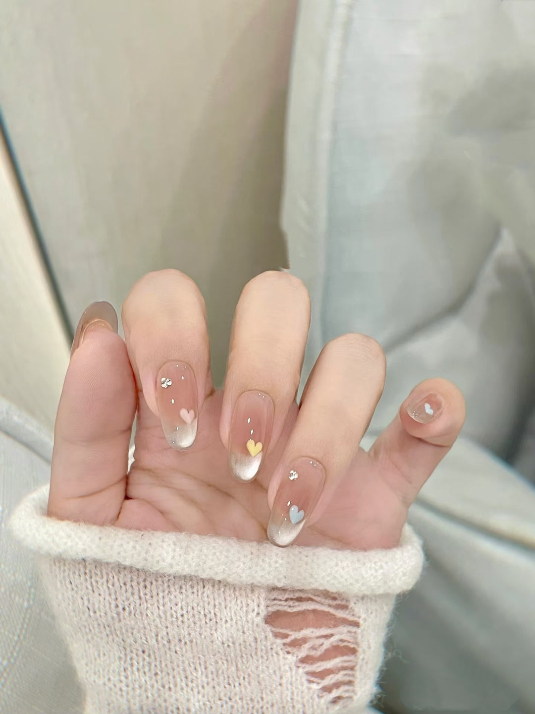 Artistic Ombre Heart-Embellished Press-On Nails