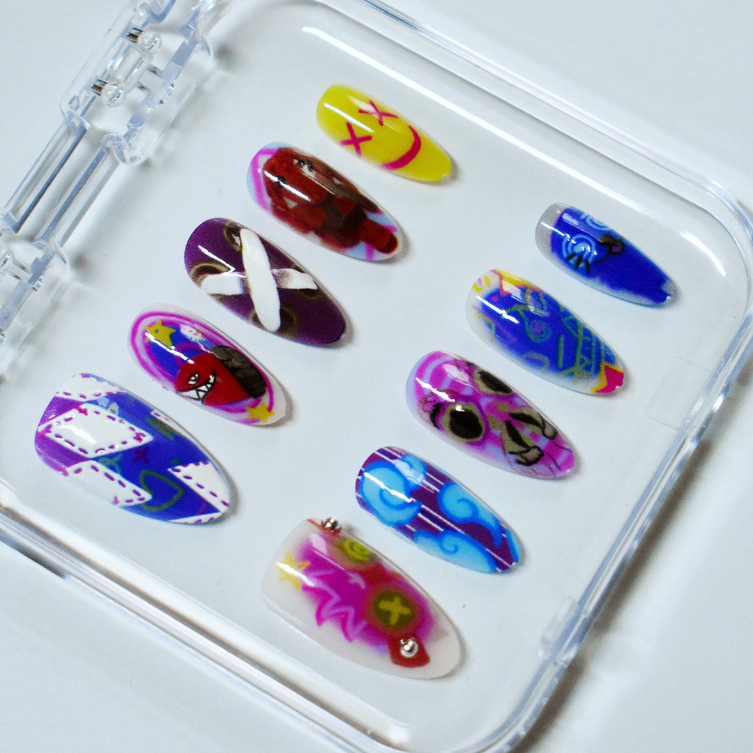 Artistic Kiss-Themed Press-On Nail Art Kalsten