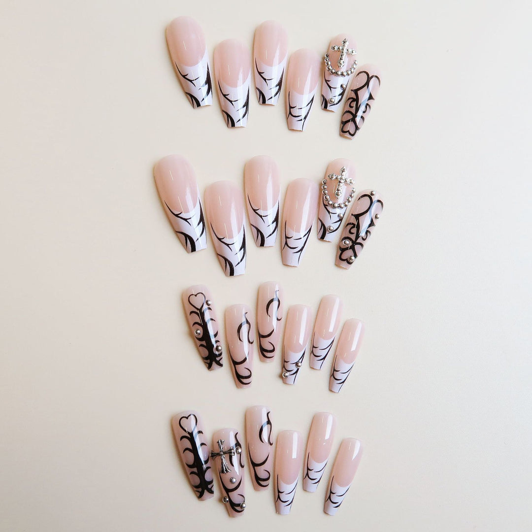 Artistic Press-On Nail Art Set with Intricate Engravings