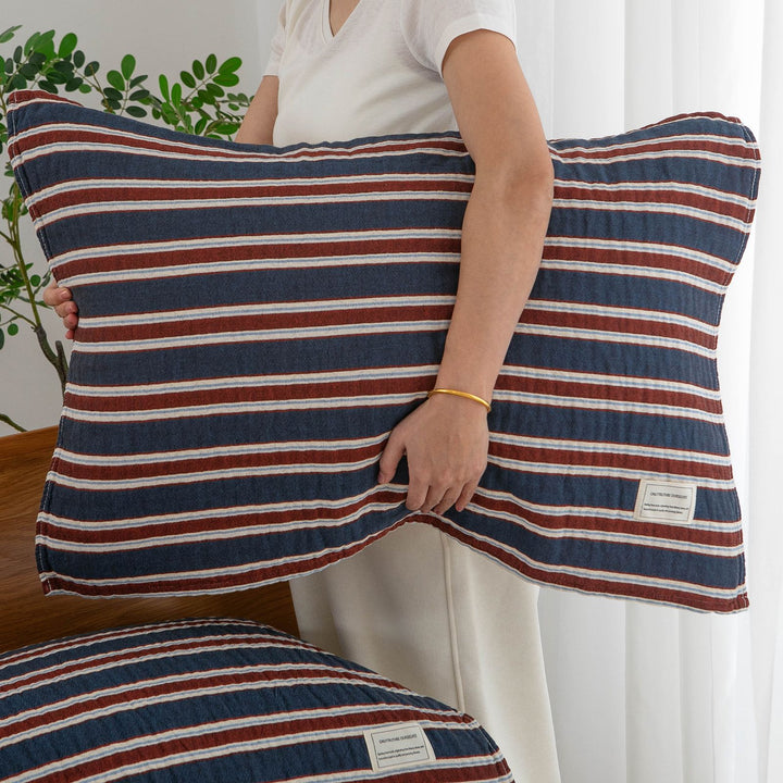 Women's pillowcase with delicate floral motif Kalsten