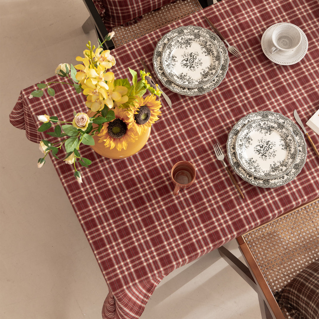 Checkered flannel tablecloth made of cotton blend with soft texture Kalsten