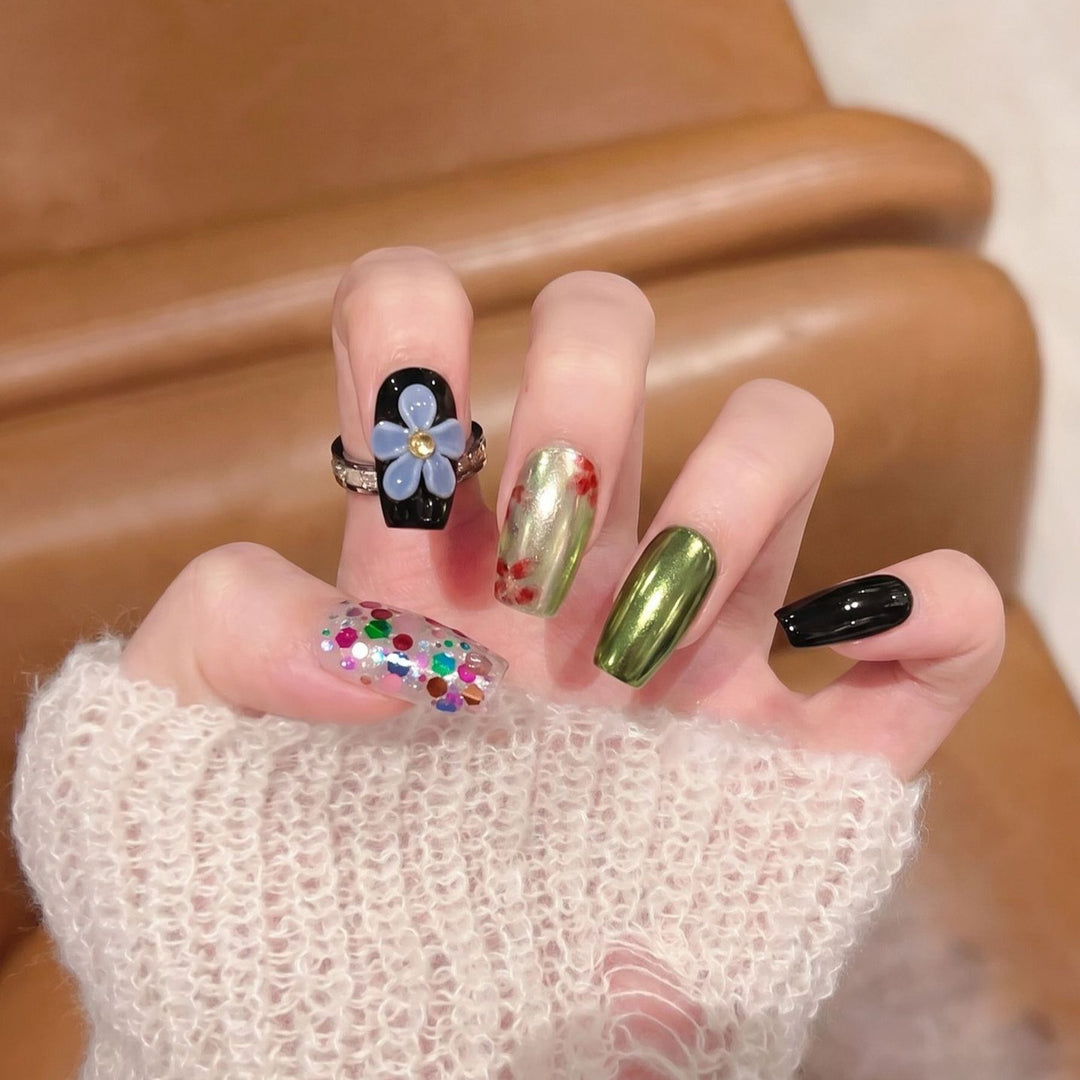 Artistic Floral-Inspired Press-On Nail Set Kalsten
