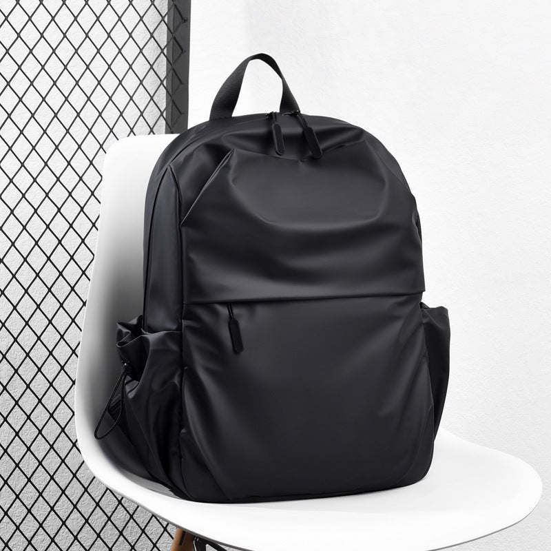 Travel-Friendly Waterproof Daypack kalsten