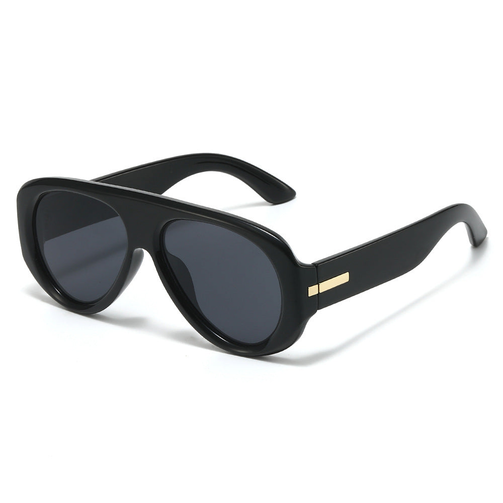 Vintage-Inspired Aviator Sunglasses with Subtle Gold Accents Kalsten