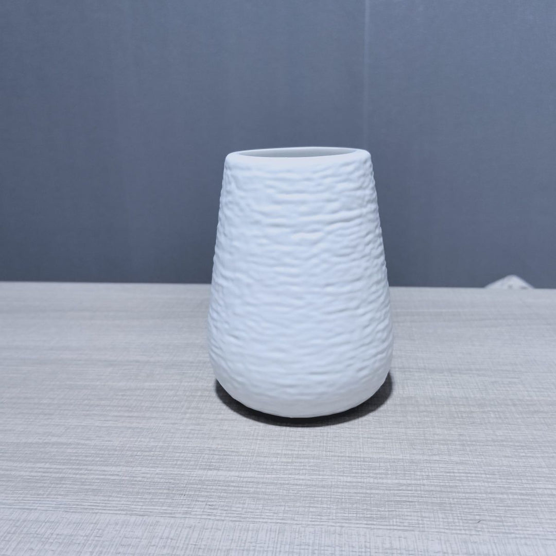 Textured Contemporary Ceramic Vase Kalsten