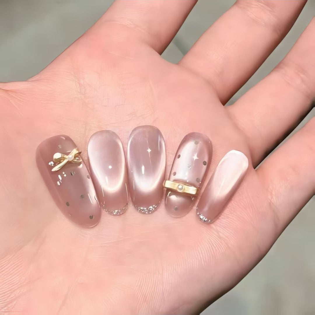 Elegant Press-On Nail Art Set with Decorative Accents Kalsten
