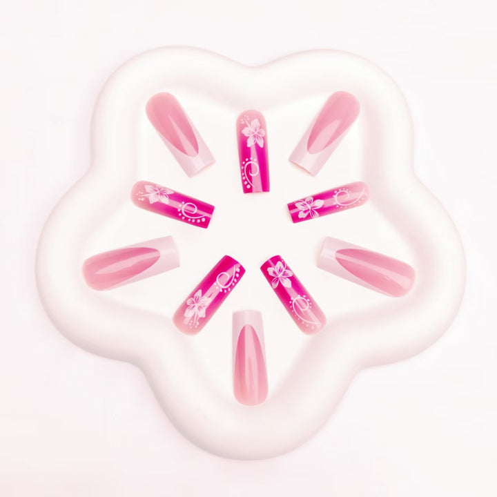 Artificial nails with floral accents and shine Kalsten