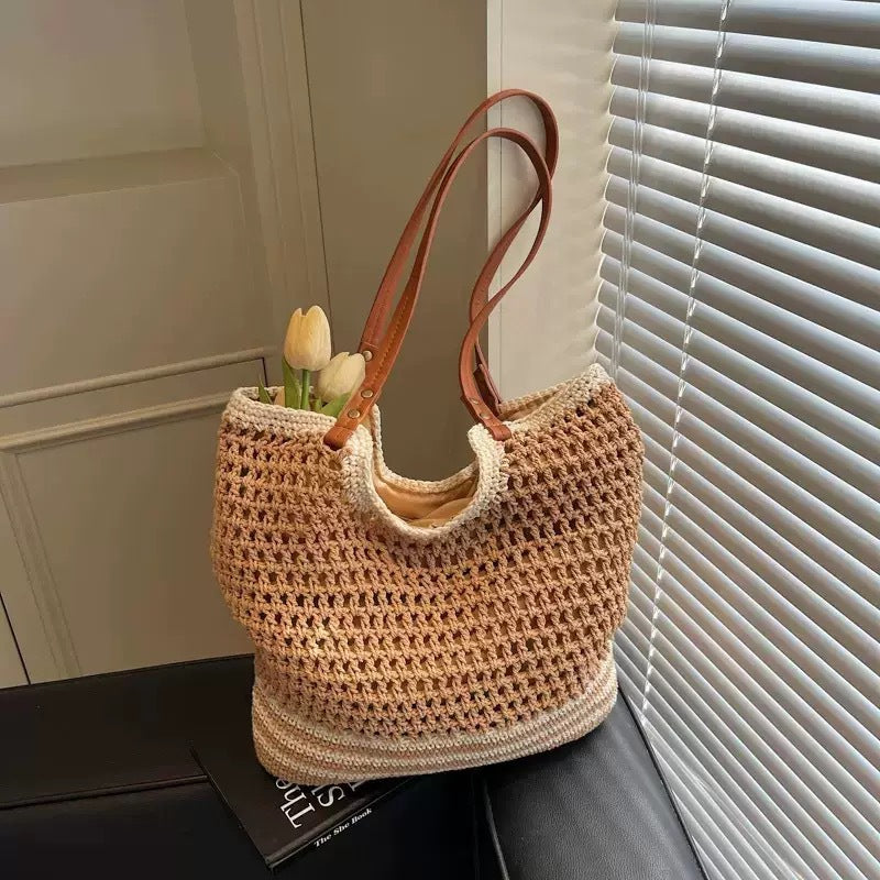 Handwoven beach bag with special details Kalsten