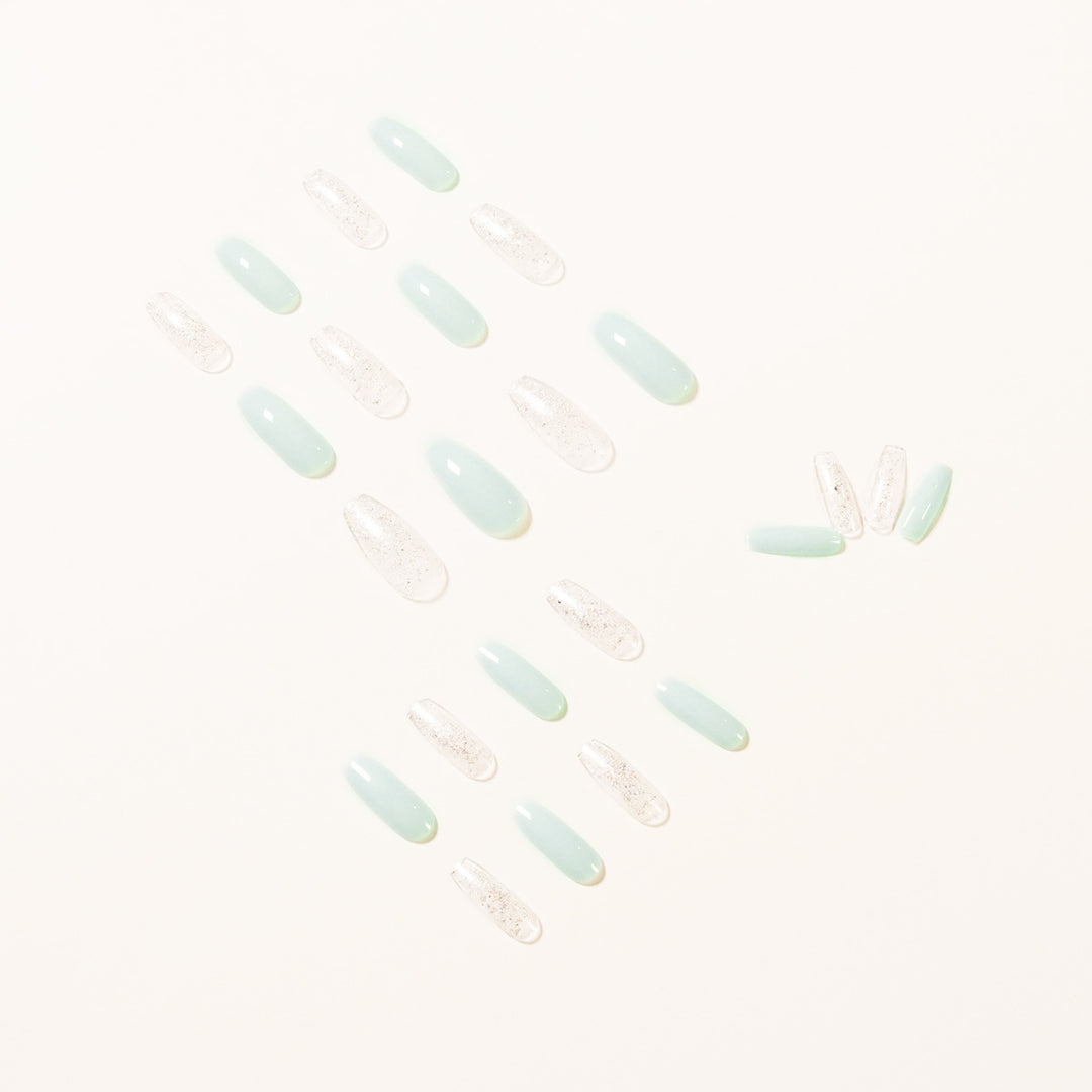 Elegant Nail Art with Glamorous Effects Kalsten