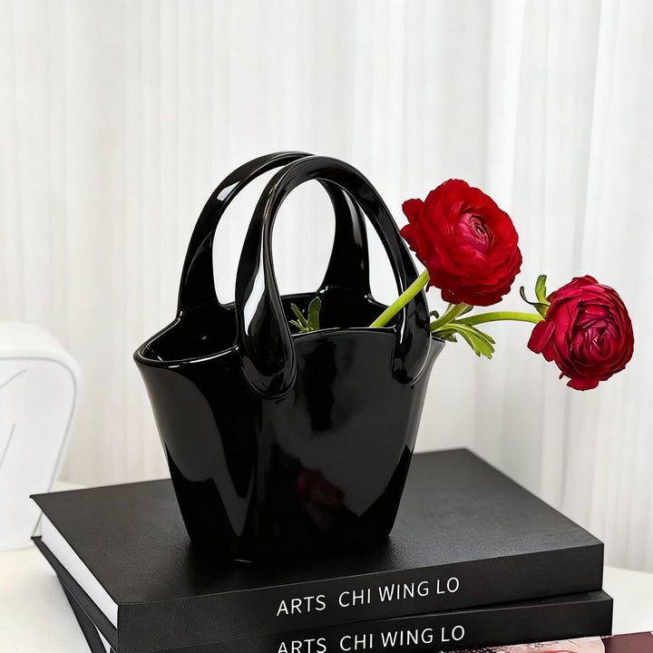 Modern Chic Handbag for Everyday Use
