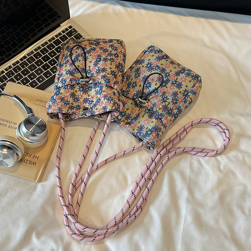 Floral Patterned Crossbody Pouch Bag