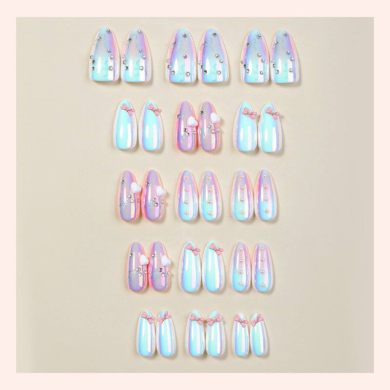 Artificial nail set with holographic shine and delicate accents Kalsten