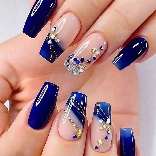 Spring-like nail art with flower appliqués Kalsten
