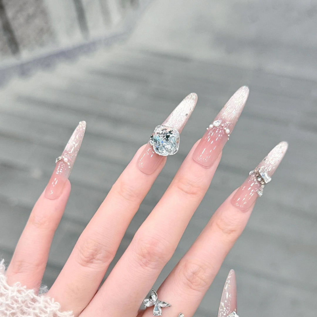 Artificial nails with glitter and crystal embellishments Kalsten