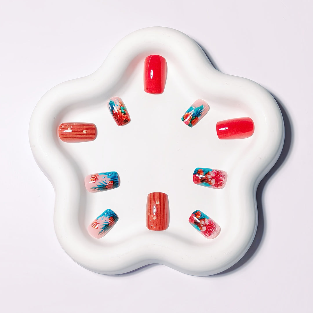 Artificial Acrylic Nails in Maritime Coral Design Kalsten