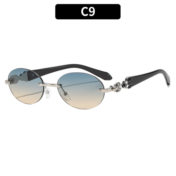 Fashion-Forward Oval Frame Sunglasses