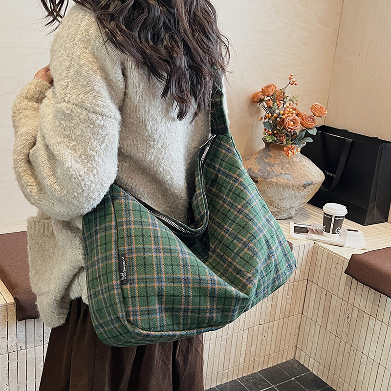 Chic Everyday Hobo Bag Kalsten
