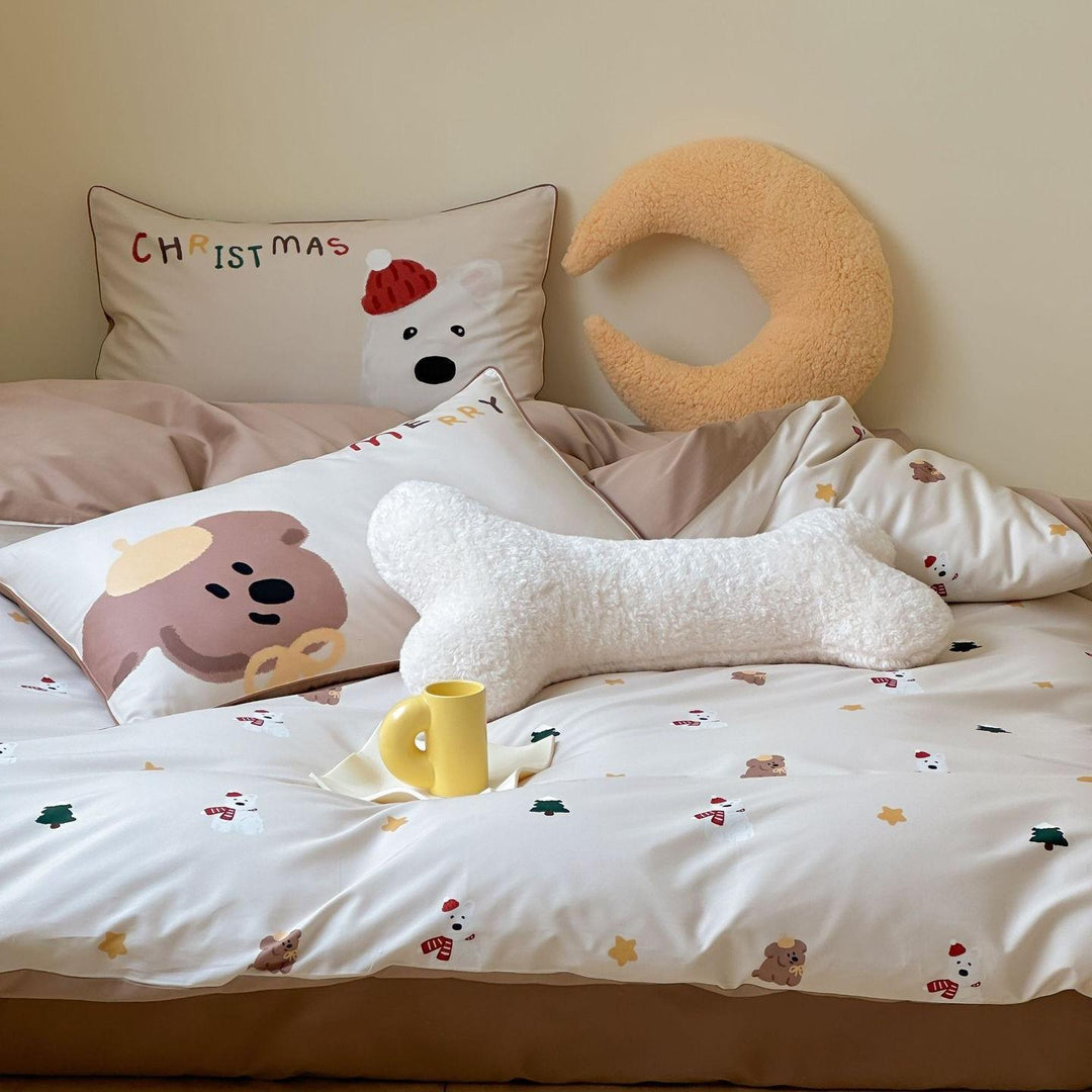 Children's bedding set with cute bear and snowman print made of soft cotton satin