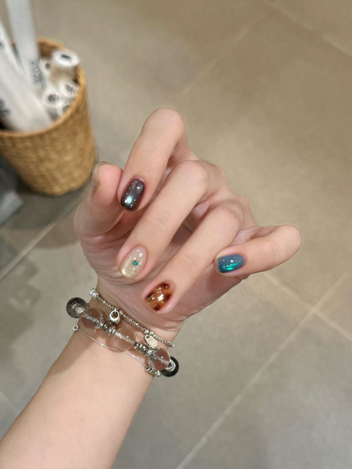Artificial nails with shimmering effect Kalsten
