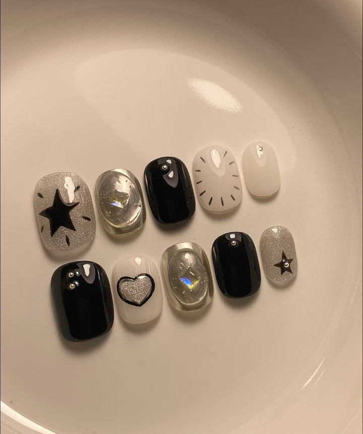 Artistic Press-On Nail Art Set with Glamorous Star and Heart Designs