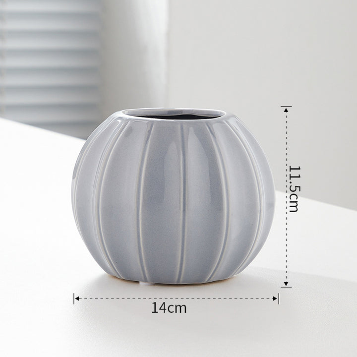 Decorative ceramic vase with modern ribbed design Kalsten
