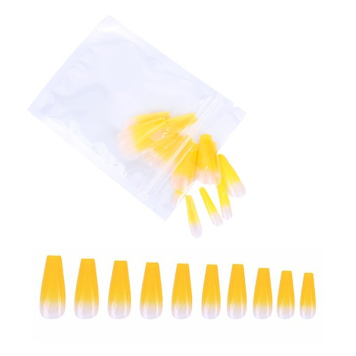 Artificial nails in elegant stiletto design Kalsten