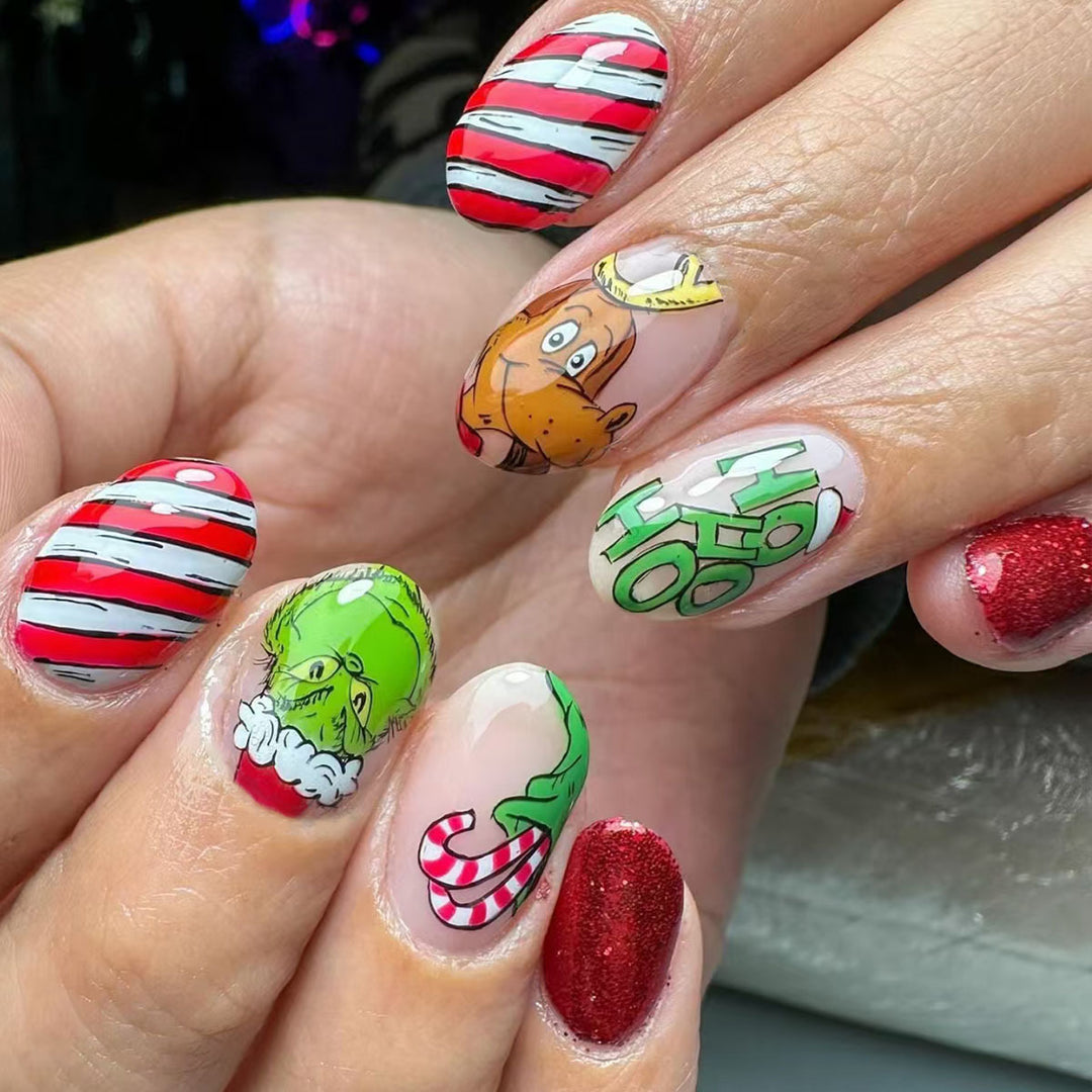 Holiday-Themed Press-On Nail Art Kalsten
