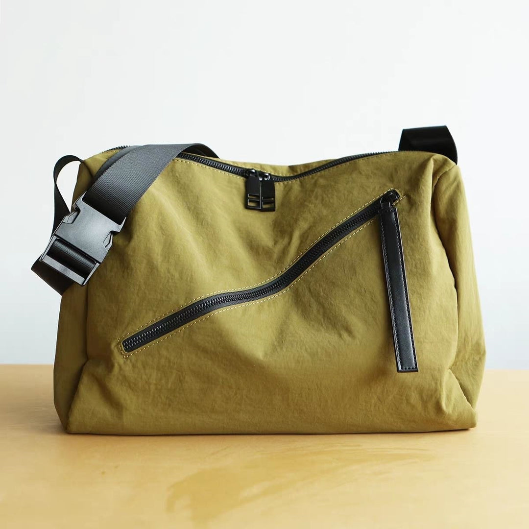 Fashionable Shoulder Bag with Innovative Compartment System Kalsten