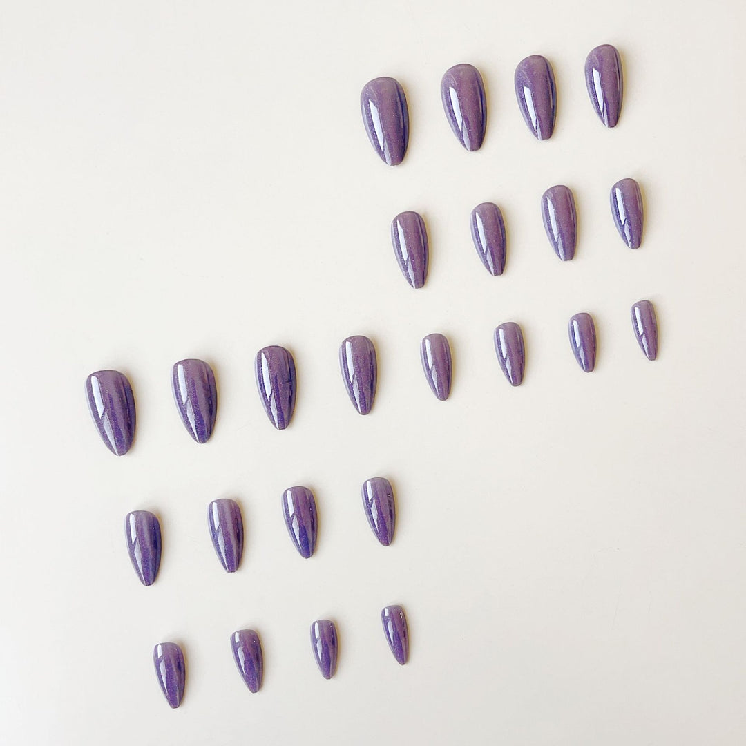 Nail extension set with shimmering and elegant tips Kalsten