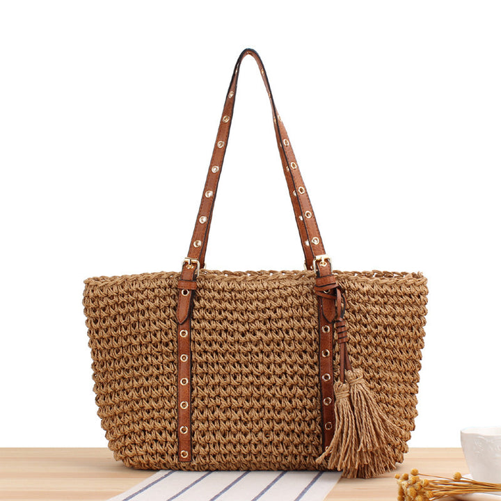 Elegant Beach Bag Made of Handcrafted Natural Material with Leather Accents Kalsten