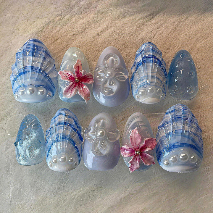 Artistic Coastal Themed Press-On Nail Set