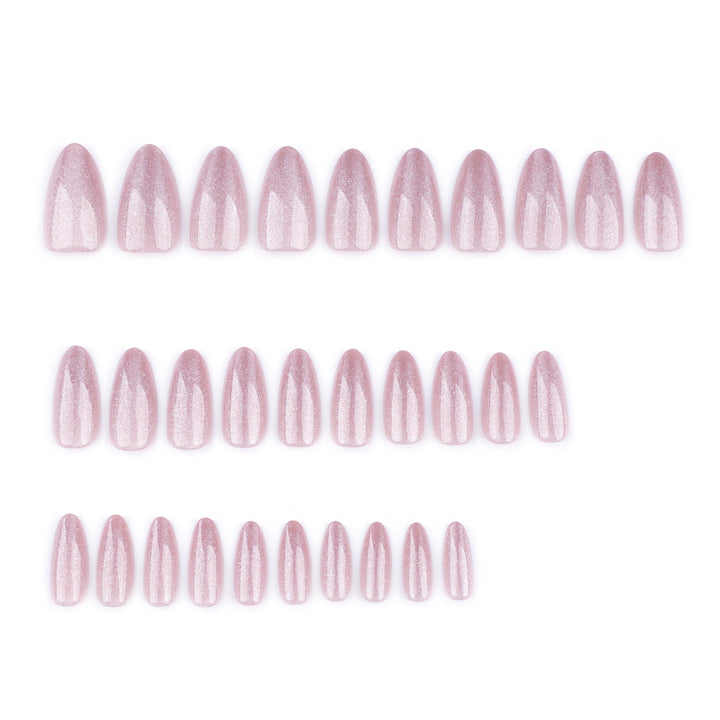 Elegant and glamorous nail art Kalsten