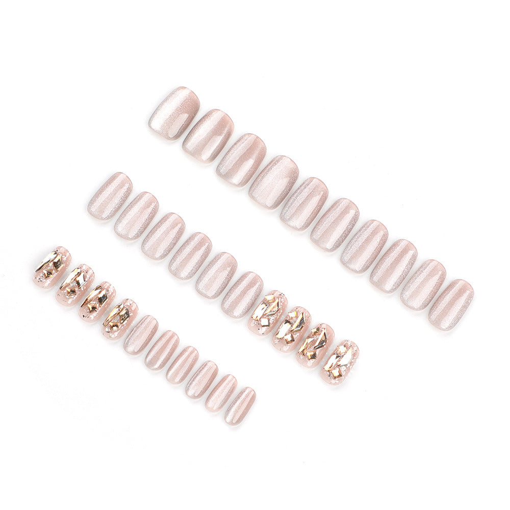 Elegant Nail Art with Shiny Accents Kalsten