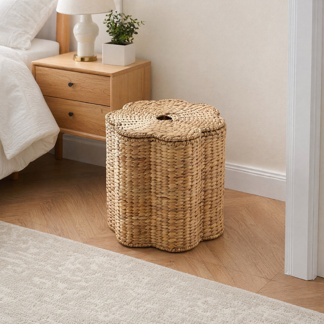 Chair made of braided natural material Kalsten