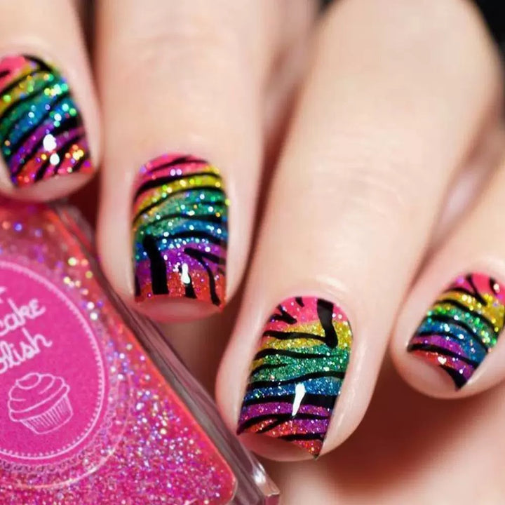 Creative nail art set with glittering rainbow pattern Kalsten