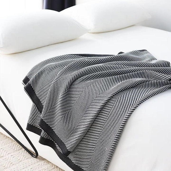 Cozy Cotton Throw Blanket Kalsten