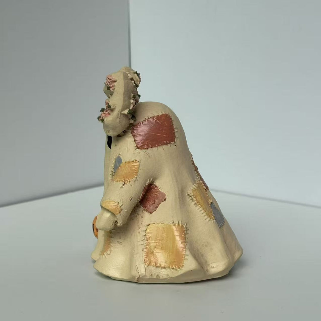 Playful Halloween decoration figure Kalsten