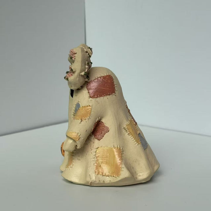 Playful Halloween decoration figure Kalsten
