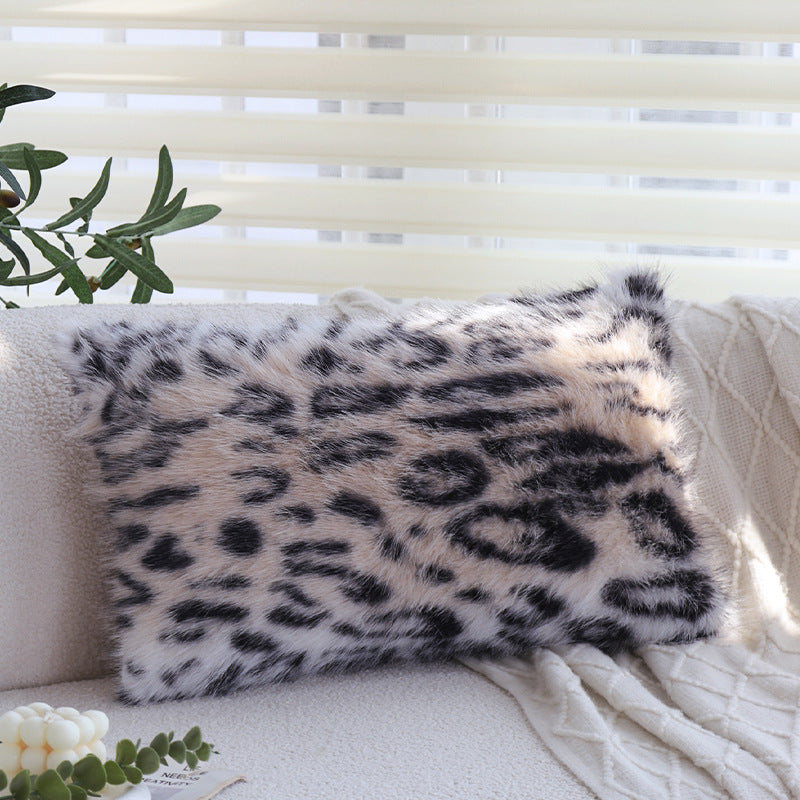 Set of square cushion covers with faux fur leopard pattern and woven herringbone look Kalsten