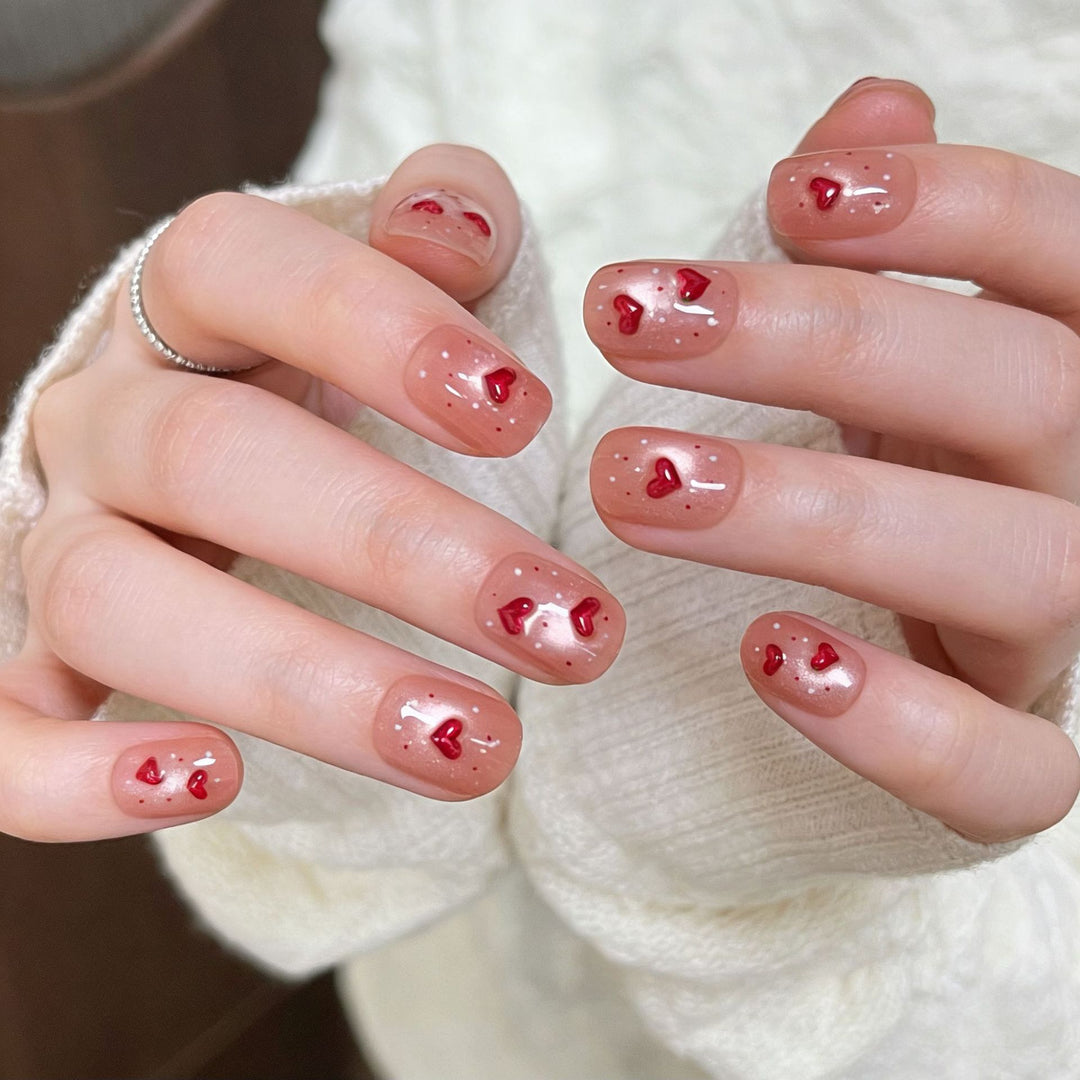 Innovative Heart-Themed Adhesive Nail Art Kalsten