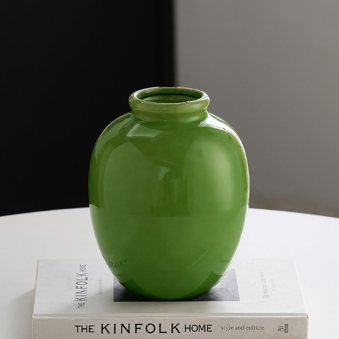 Elegant ceramic vase for stylish living spaces Kalsten